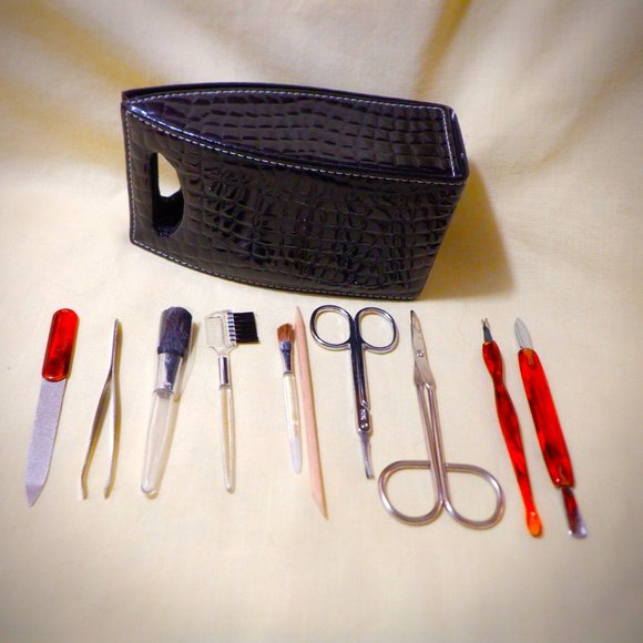 Manicure Set - 10 Pc - Gift Never Used - Some One Might as Well Enjoy It! - Picture 1 of 4